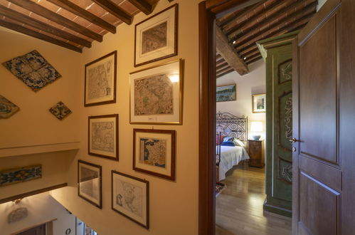 Photo 15 - 2 bedroom Apartment in Castellina in Chianti with swimming pool and garden