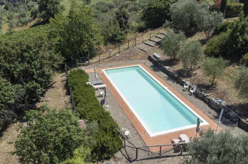 Foto 2 - Appartamento con 2 camere da letto a Castellina in Chianti con piscina e giardino