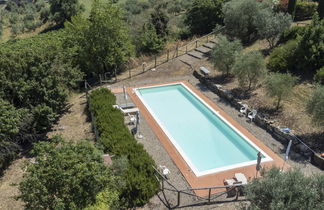 Foto 2 - Apartamento de 2 quartos em Castellina in Chianti com piscina e jardim