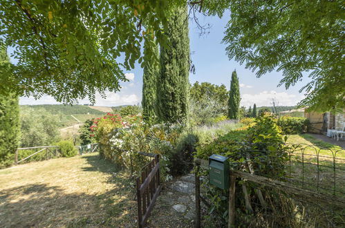 Foto 6 - Appartamento con 2 camere da letto a Castellina in Chianti con piscina e giardino