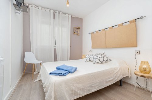 Foto 13 - Appartamento con 2 camere da letto a Roses con terrazza e vista mare
