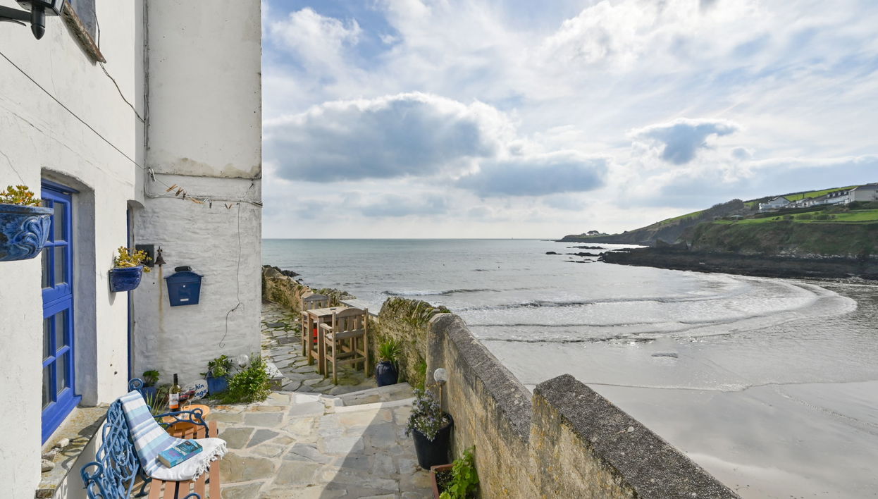 3 bedroom House in St Austell with garden and terrace - Photo 1