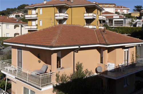 Foto 2 - Appartamento con 2 camere da letto a San Lorenzo al Mare con vista mare