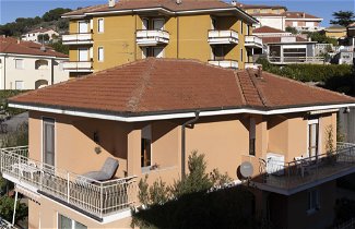 Photo 2 - 2 bedroom Apartment in San Lorenzo al Mare with sea view