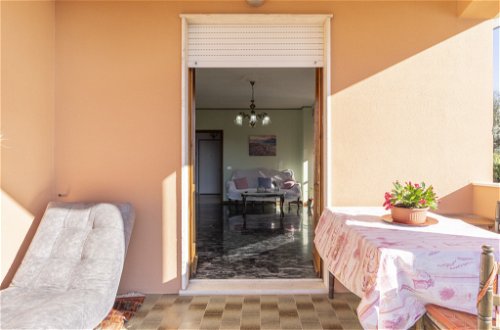 Foto 21 - Appartamento con 2 camere da letto a San Lorenzo al Mare con vista mare