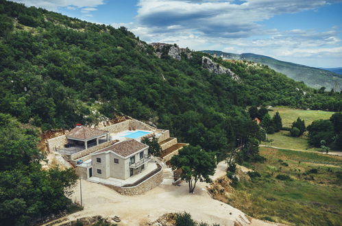 Foto 38 - Casa de 4 habitaciones en Imotski con piscina privada y jardín