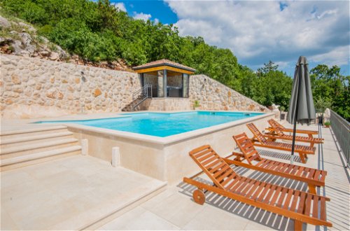 Foto 2 - Casa de 4 quartos em Imotski com piscina privada e jardim