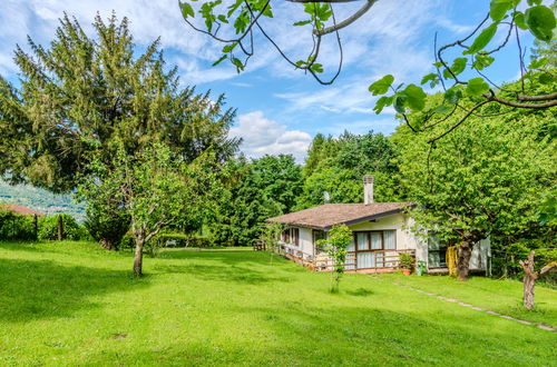 Foto 1 - Casa con 2 camere da letto a Claino con Osteno con giardino e vista sulle montagne