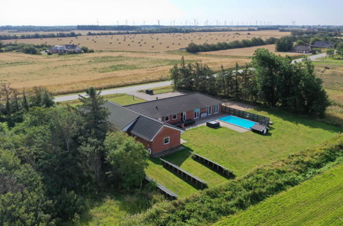 Photo 32 - Maison de 11 chambres à Bredebro avec piscine privée et terrasse