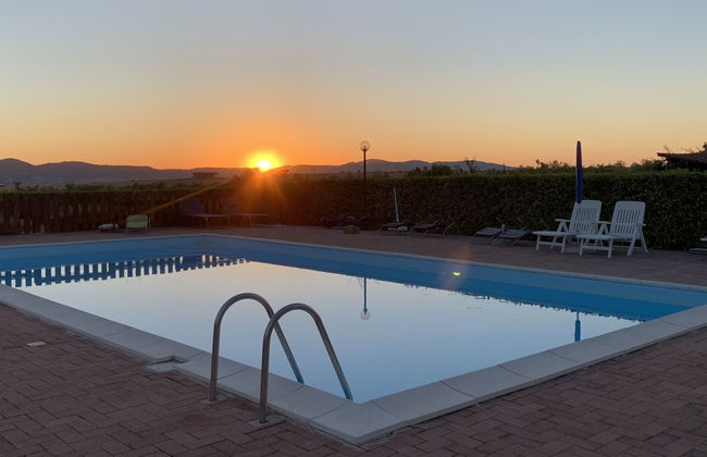 Apartamento de 2 quartos em Santa Luce com piscina e jardim - Foto 21