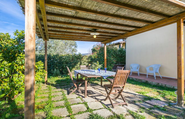 Apartamento de 2 quartos em Santa Luce com piscina e jardim - Foto 25
