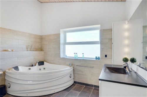 Photo 3 - Maison de 4 chambres à Vestervig avec terrasse et sauna