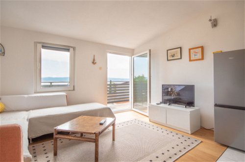 Foto 9 - Apartamento de 2 habitaciones en Crikvenica con vistas al mar