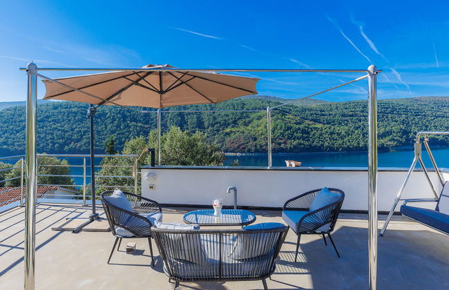Casa de 4 quartos em Labin com jardim e terraço - Foto 1