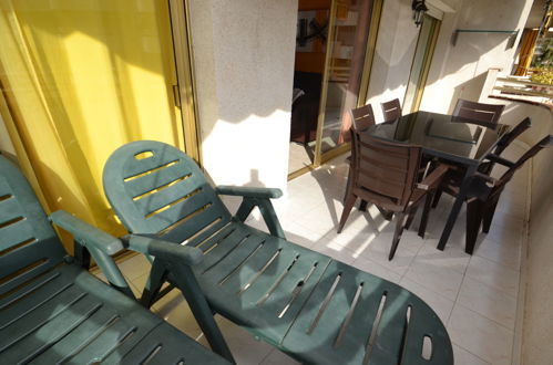 Foto 17 - Apartamento de 2 quartos em Salou com piscina e jardim