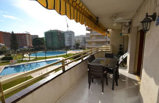 Photo 2 - Appartement de 2 chambres à Salou avec piscine et jardin