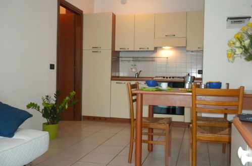 Photo 8 - 1 bedroom Apartment in Lazise with swimming pool and garden