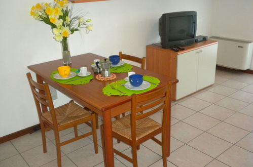 Photo 9 - 1 bedroom Apartment in Lazise with swimming pool and mountain view