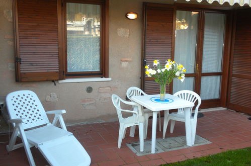 Foto 3 - Appartamento con 1 camera da letto a Lazise con piscina e vista sulle montagne