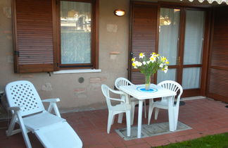 Foto 3 - Apartamento de 1 habitación en Lazise con piscina y vistas a la montaña