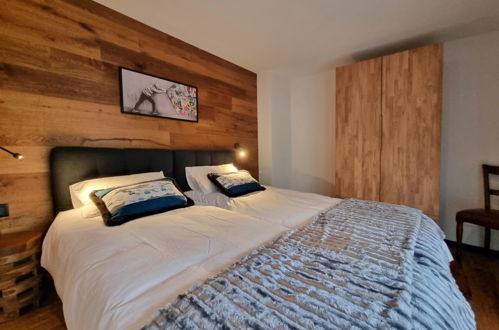Foto 10 - Appartamento con 3 camere da letto a Saas-Fee