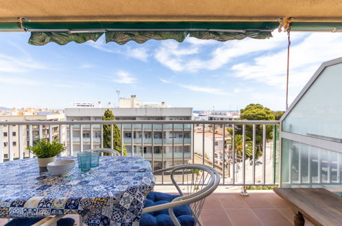 Foto 22 - Apartamento de 2 habitaciones en Torredembarra con terraza y vistas al mar