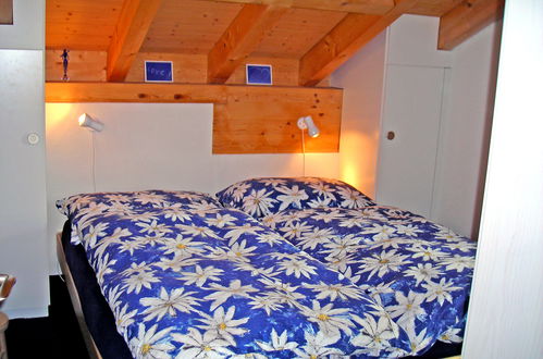 Foto 9 - Appartamento con 2 camere da letto a Grindelwald con terrazza