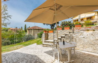 Photo 3 - Maison de 3 chambres à Torrita di Siena avec jardin et terrasse
