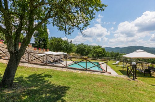 Photo 76 - 5 bedroom House in Bucine with private pool and garden
