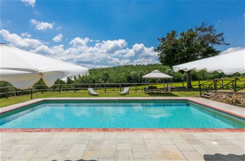 Foto 2 - Casa de 5 habitaciones en Bucine con piscina privada y jardín