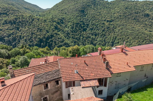 Foto 5 - Casa de 4 habitaciones en Maccagno con Pino e Veddasca con terraza