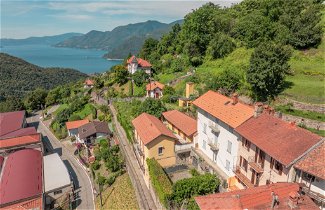 Foto 1 - Casa de 4 habitaciones en Maccagno con Pino e Veddasca con terraza y vistas a la montaña
