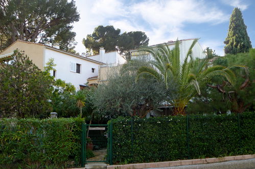 Foto 13 - Apartamento em Saint-Cyr-sur-Mer com jardim e terraço