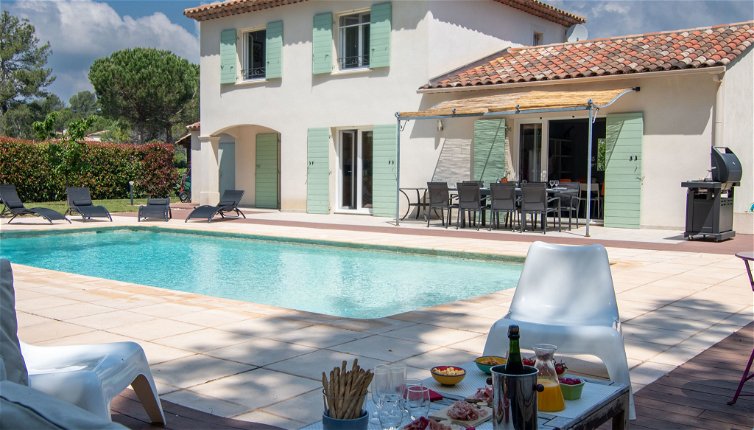Foto 1 - Casa de 4 quartos em Bagnols-en-Forêt com piscina privada e terraço