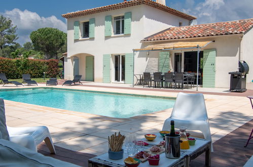 Foto 1 - Casa con 4 camere da letto a Bagnols-en-Forêt con piscina privata e giardino