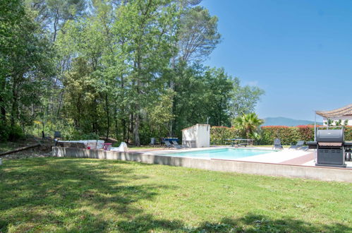 Foto 33 - Casa con 4 camere da letto a Bagnols-en-Forêt con piscina privata e giardino