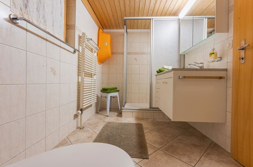 Foto 9 - Apartamento de 2 quartos em Diemtigen com jardim