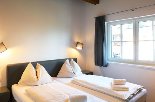 Foto 4 - Appartamento con 2 camere da letto a Piesendorf con sauna e vista sulle montagne