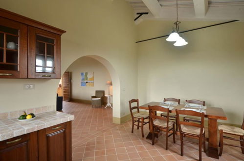 Photo 12 - 2 bedroom Apartment in Trequanda with swimming pool and garden