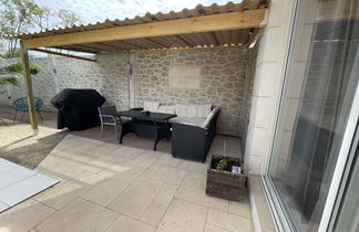 Photo 3 - 3 bedroom House in Caumont-sur-Durance with private pool and garden