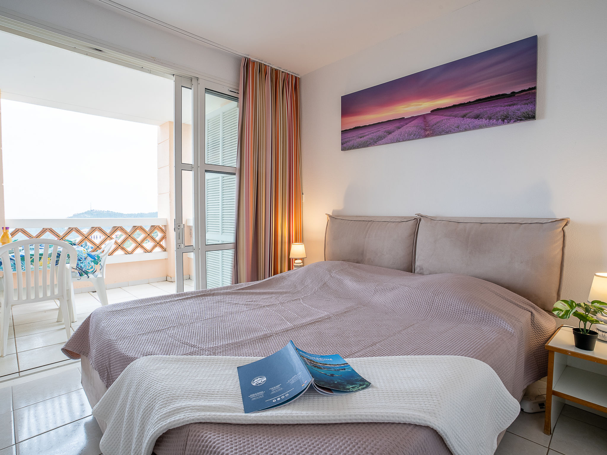 Foto 3 - Apartamento de 3 habitaciones en Saint-Raphaël con piscina y vistas al mar