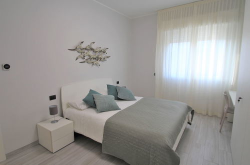 Foto 4 - Apartamento de 2 habitaciones en Paderno Dugnano con jardín