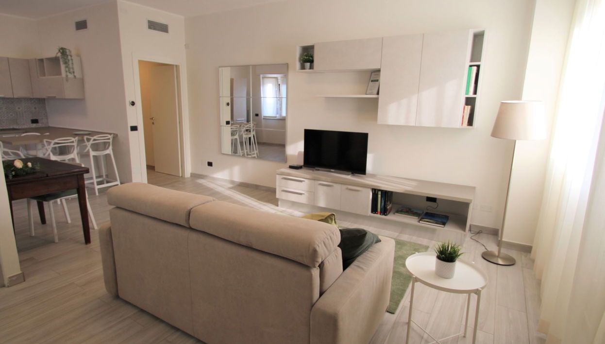 2 bedroom Apartment in Paderno Dugnano with garden - Photo 1