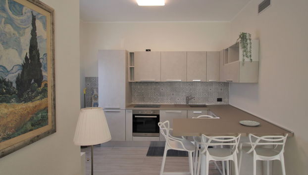 2 bedroom Apartment in Paderno Dugnano with garden - Photo 2