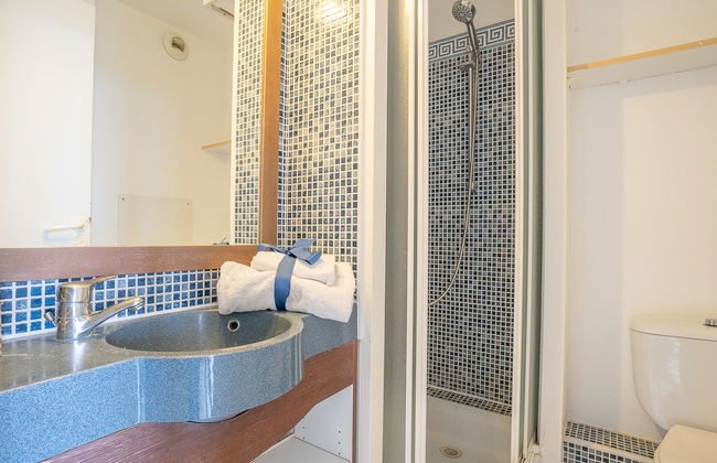 Apartamento de 2 quartos em Saint-Raphaël com piscina e jardim - Foto 11