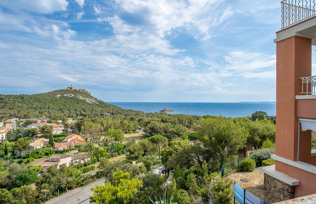 Apartamento de 2 quartos em Saint-Raphaël com piscina e jardim - Foto 1
