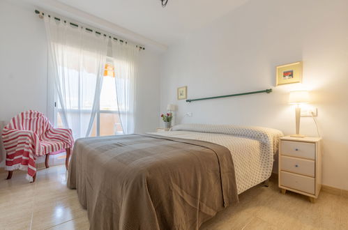 Foto 5 - Appartamento con 2 camere da letto a Salou con piscina e giardino