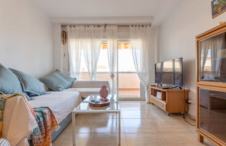 Photo 3 - 2 bedroom Apartment in Salou with swimming pool and sea view