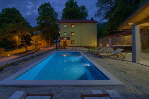 Photo 48 - Maison de 6 chambres à Senj avec piscine privée et vues à la mer