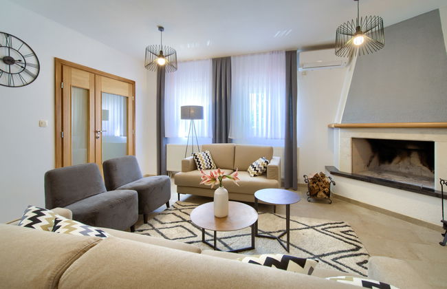 Casa de 7 quartos em Senj com piscina privada e jardim - Foto 8